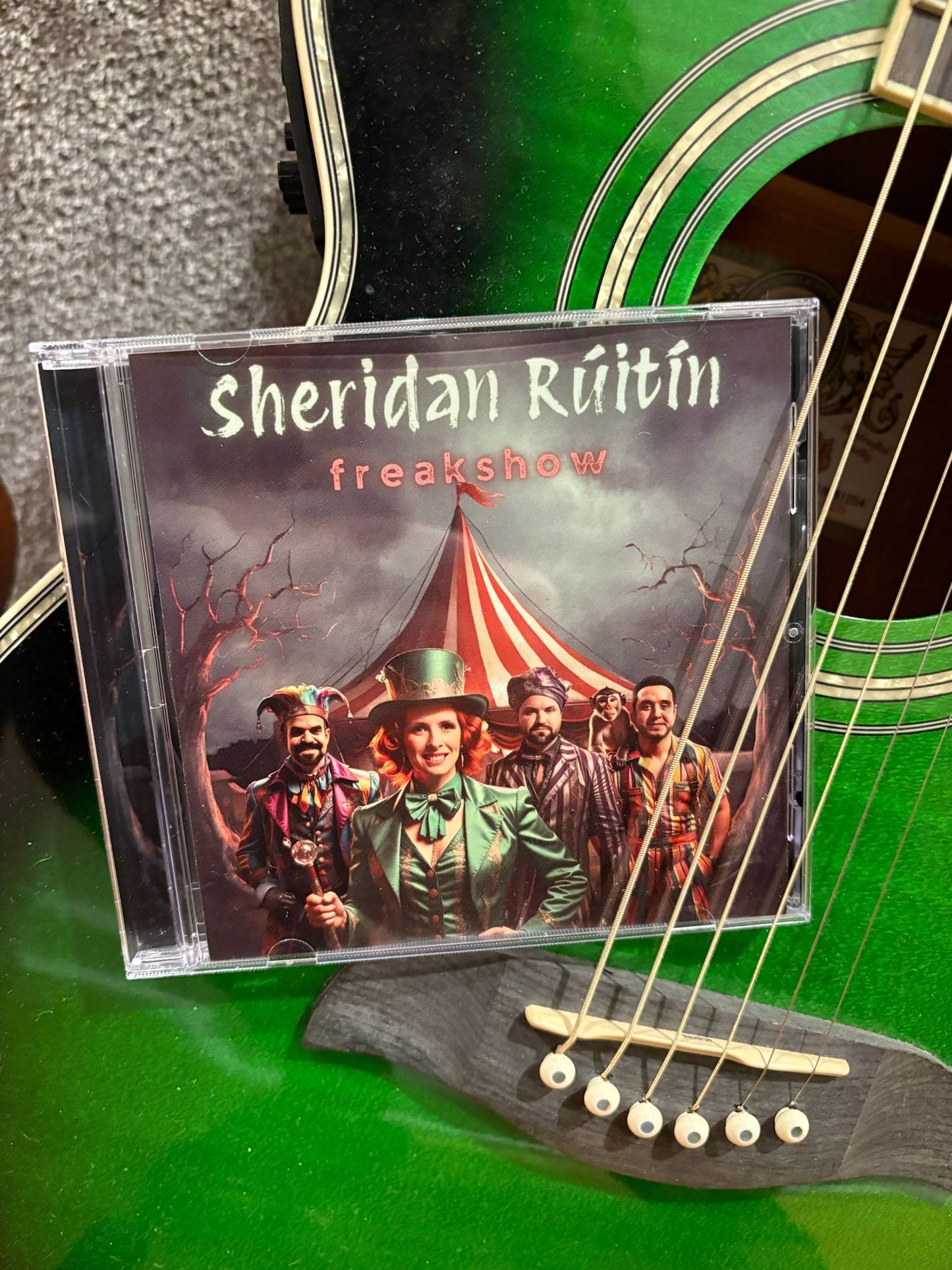 Sheridan Rúitín - Freakshow